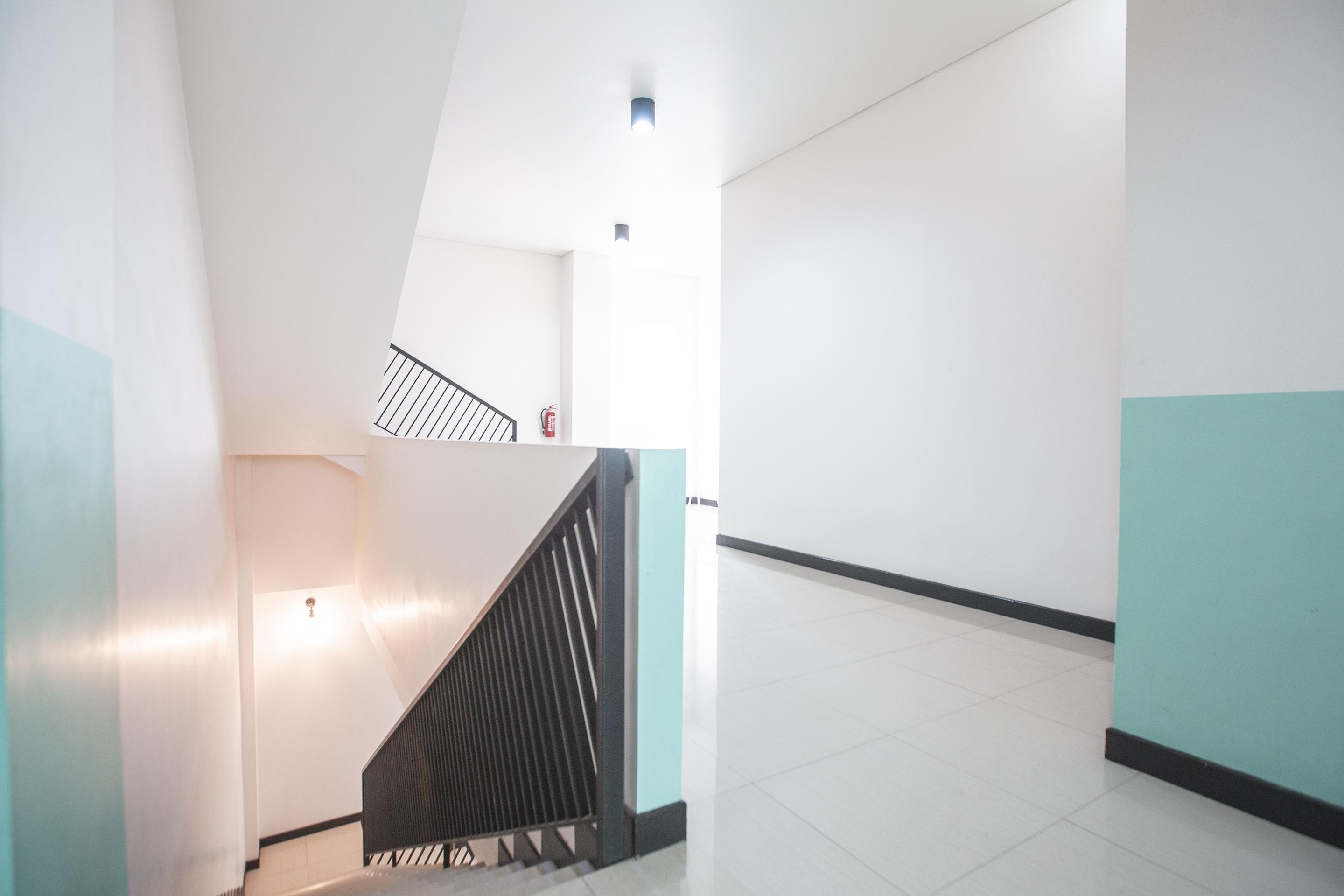 Oyo 127 W Residence ジャカルタ エクステリア 写真