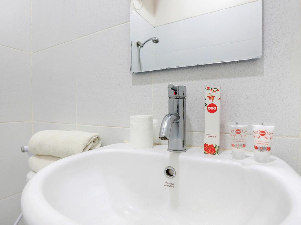 Oyo 127 W Residence ジャカルタ エクステリア 写真